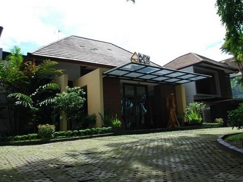 Rumah Nenek Hotel And Restaurant Padang  Dış mekan fotoğraf