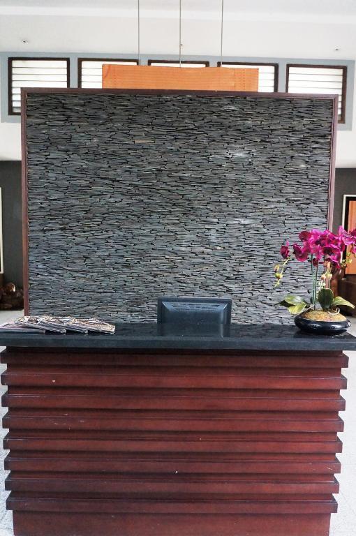 Rumah Nenek Hotel And Restaurant Padang  Dış mekan fotoğraf