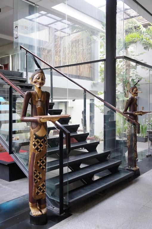 Rumah Nenek Hotel And Restaurant Padang  Dış mekan fotoğraf