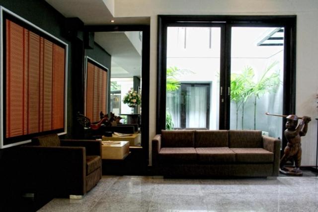 Rumah Nenek Hotel And Restaurant Padang  Dış mekan fotoğraf